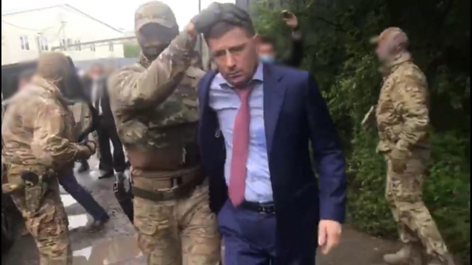 Показания против губернатора Хабаровского края дал партнер его жены